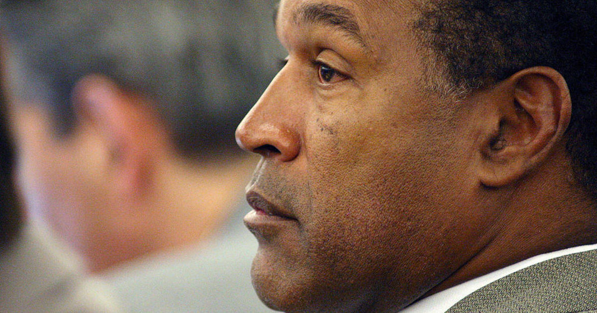 OJ Simpson was “chilling” on the couch drinking beer and watching TV two weeks before he died, lawyer says