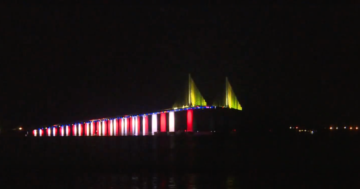Florida Governor Ron DeSantis ends State Bridge 'Pride' lighting in favor of red, white and blue |  The Gateway expert