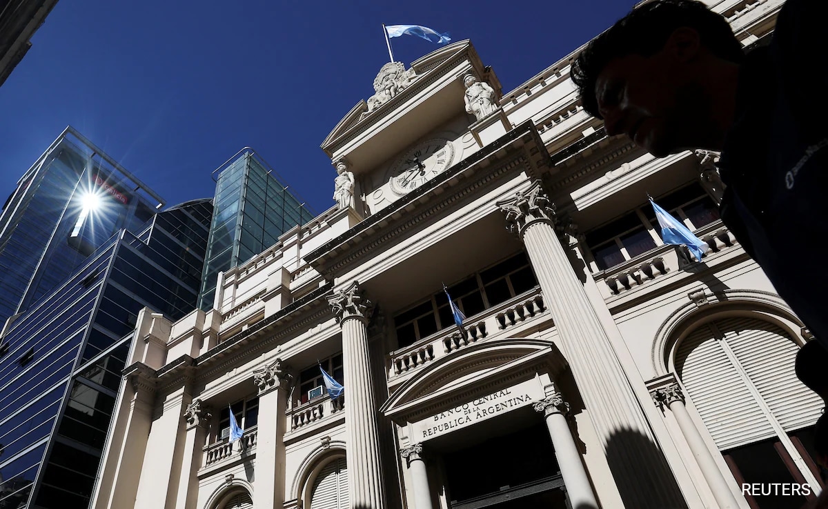 Inflation-hit Argentina launches 10,000-peso banknote, worth just $11