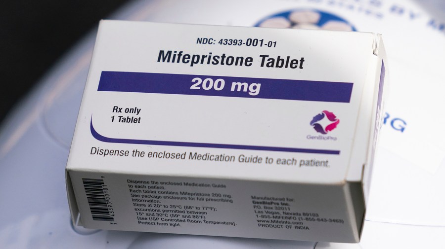 House Democrats Call on Major Pharmacy Chains to Distribute Mifepristone
