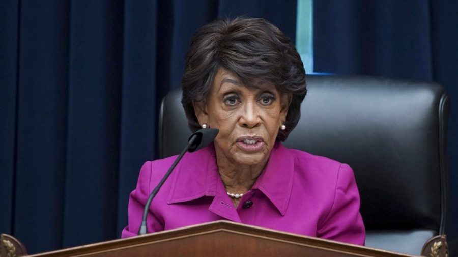 Maxine Waters backs FDIC chairman after sexual harassment report