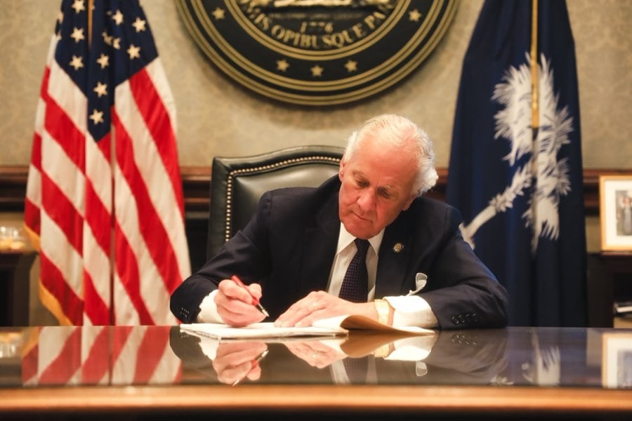 South Carolina Governor Signs Bill Banning Gender Reassignment for Minors |  The Gateway expert