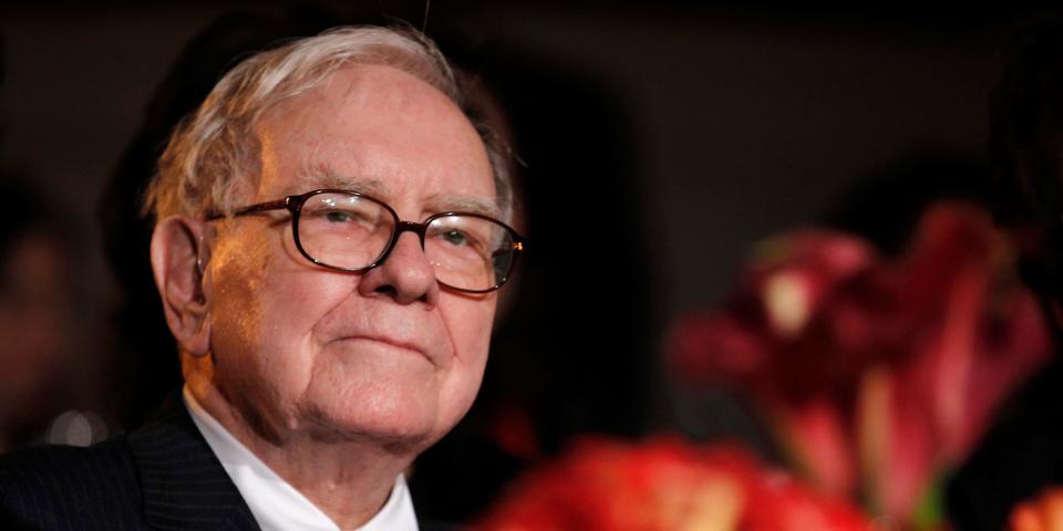 Warren Buffett is selling stocks like Apple because he sees trouble ahead – but he'll spend if markets crash: elite strategist