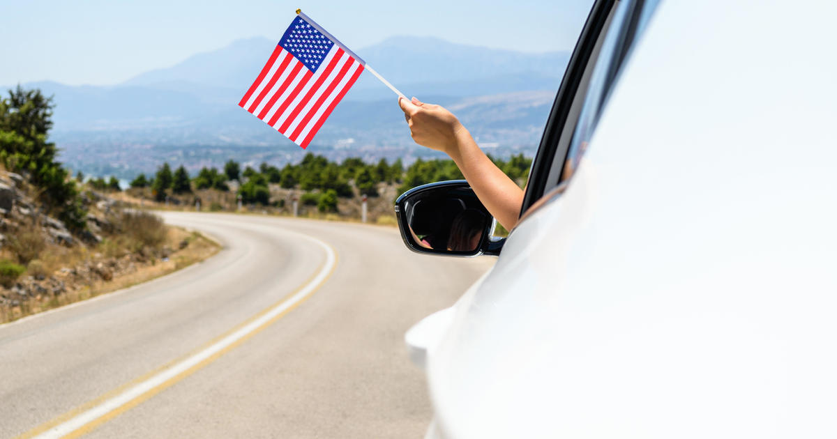 Are you traveling for the 4th of July?  Here's how to beat the travel rush.
