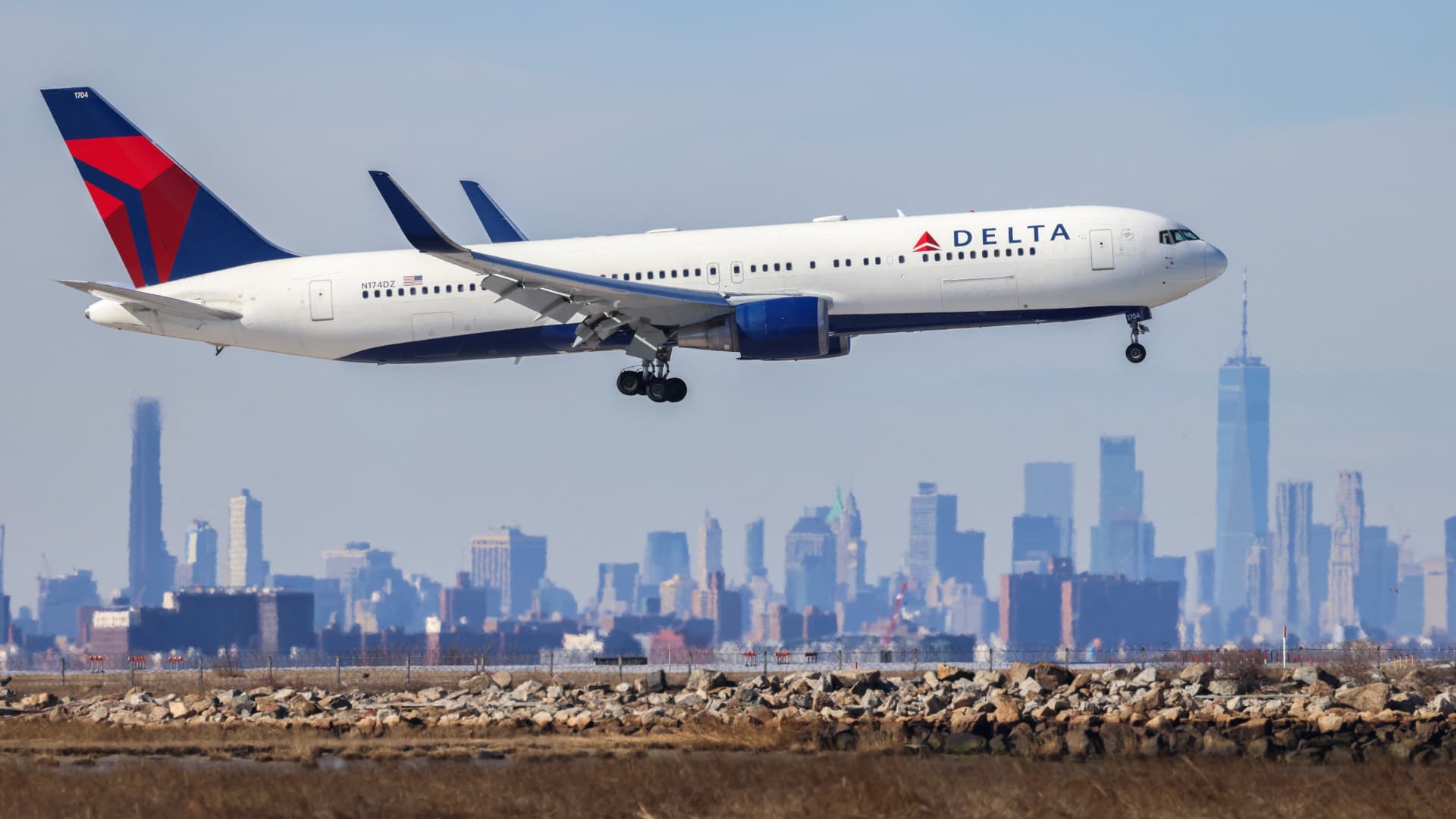 Delta premium economy service is coming to flights between NYC and LA