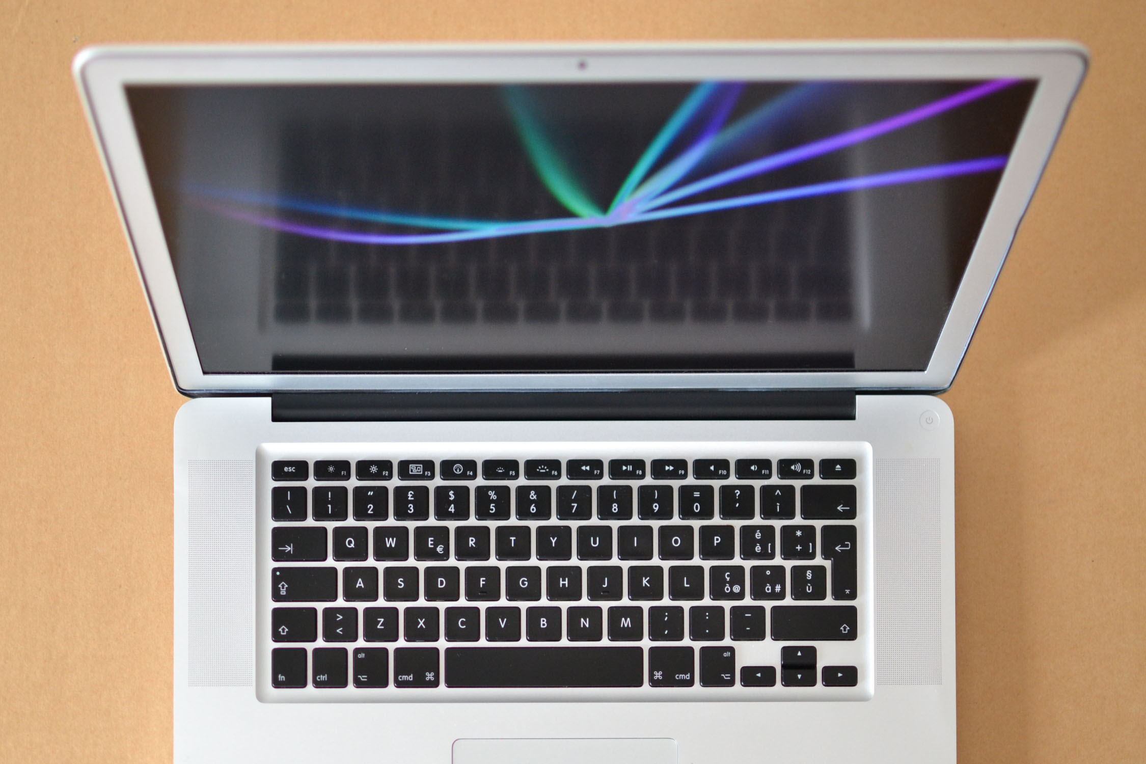 Experience Apple innovation with a sleek and powerful refurbished MacBook Air, now €247.99