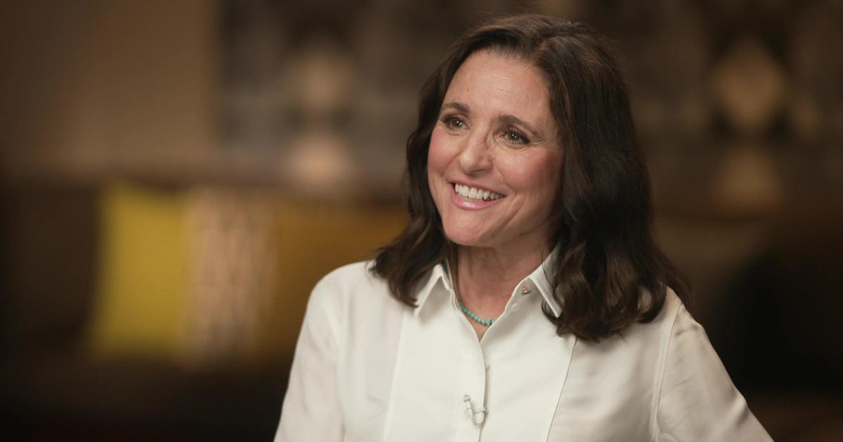 Julia Louis-Dreyfus on "Tuesday", podcast "Wiser Than Me"