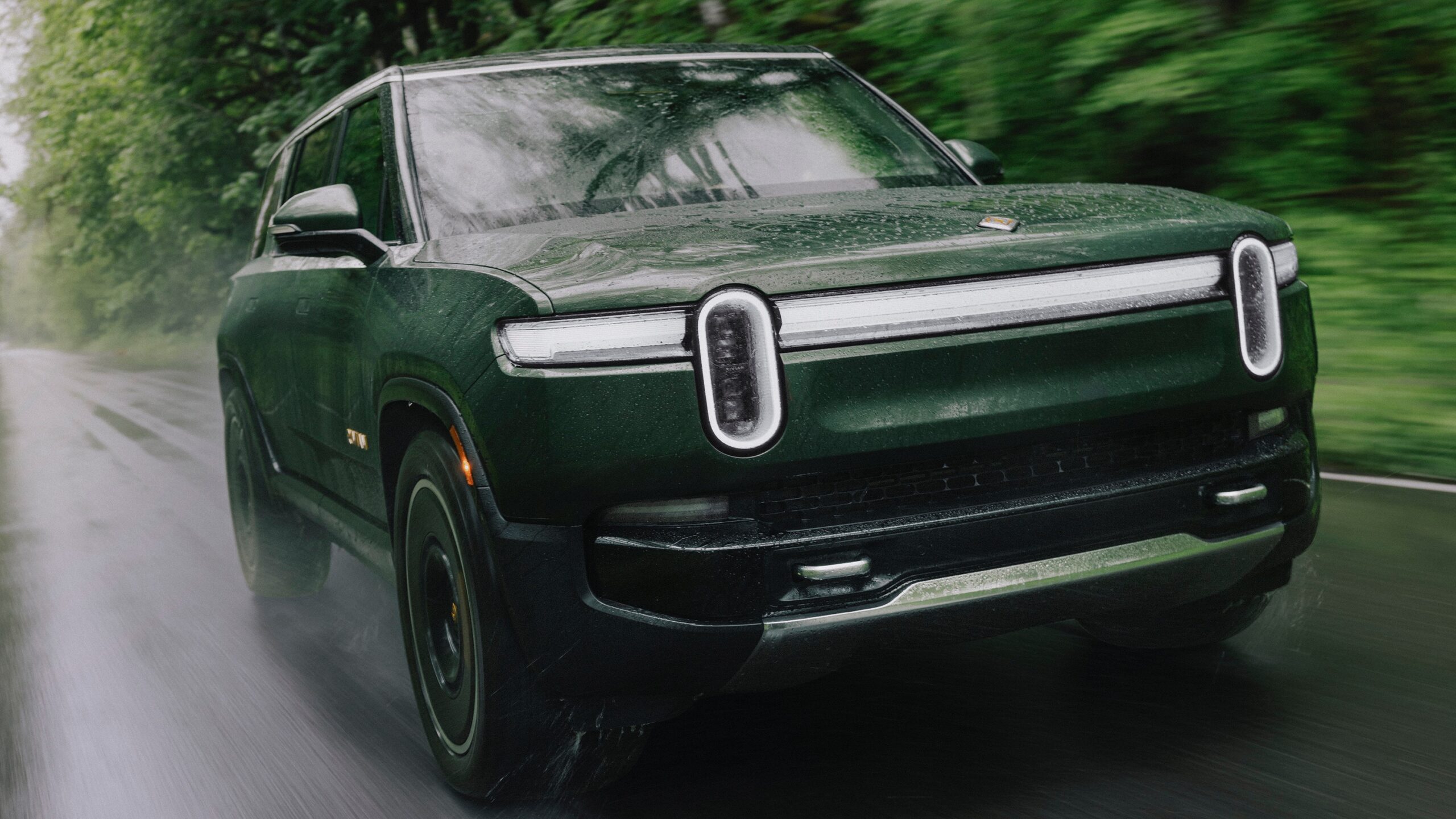 Rivian greatly improves the R1S SUV with version 2.0