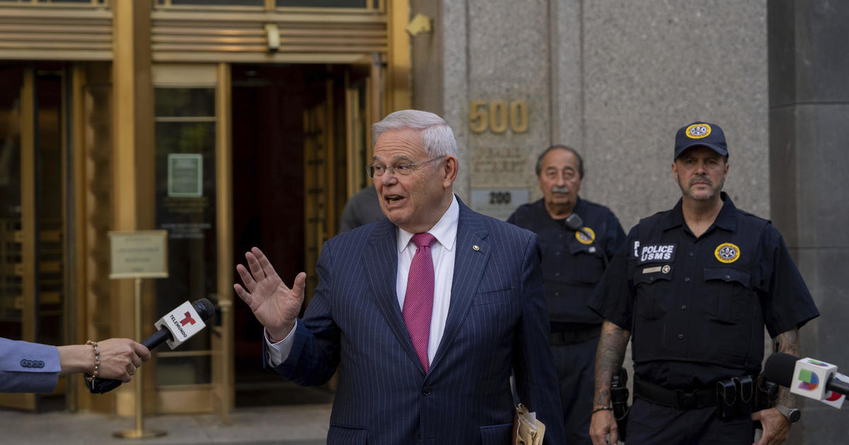 Senator Bob Menendez is supported by the testimony of the top prosecutor, a former consultant in bribery cases