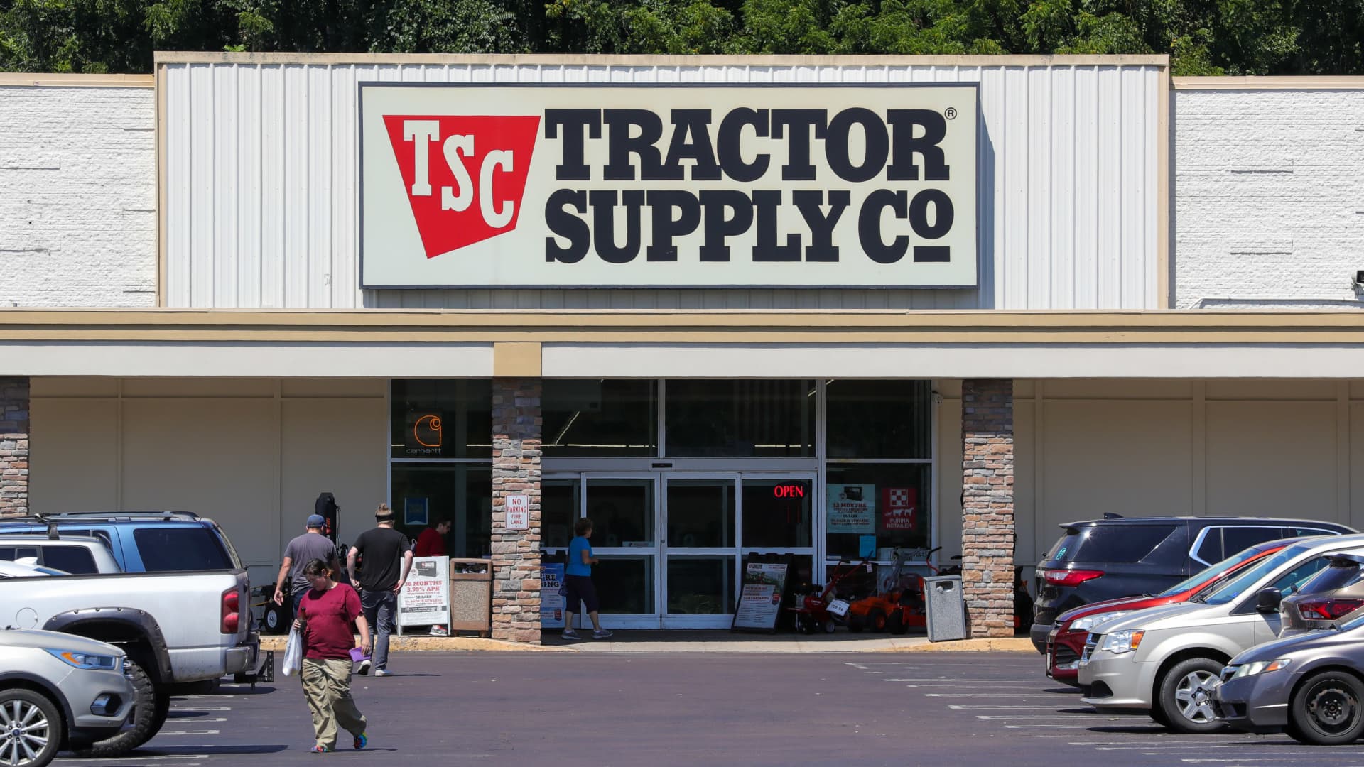 Tractor Supply ends DEI, Pride support and carbon targets