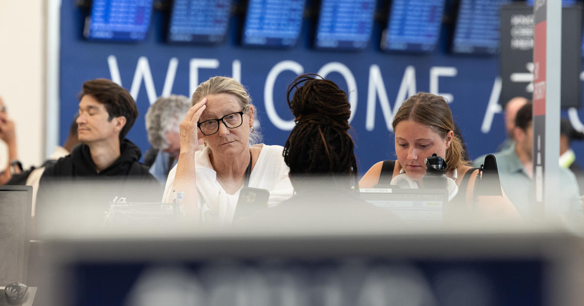 Delta passengers can expect “minimal” flight cancellations on Wednesday, CEO Ed Bastian says