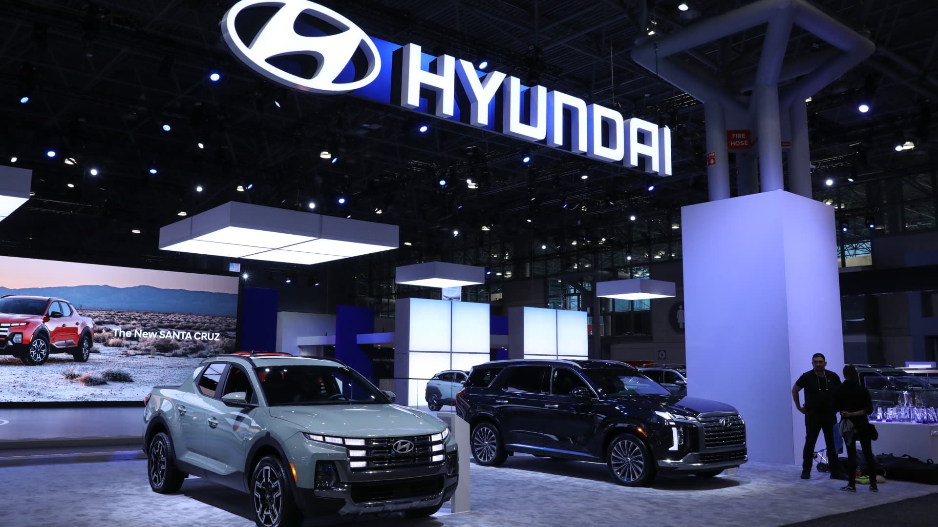 Hyundai posts record second-quarter profit on strong U.S. sales, boosts hybrid offerings