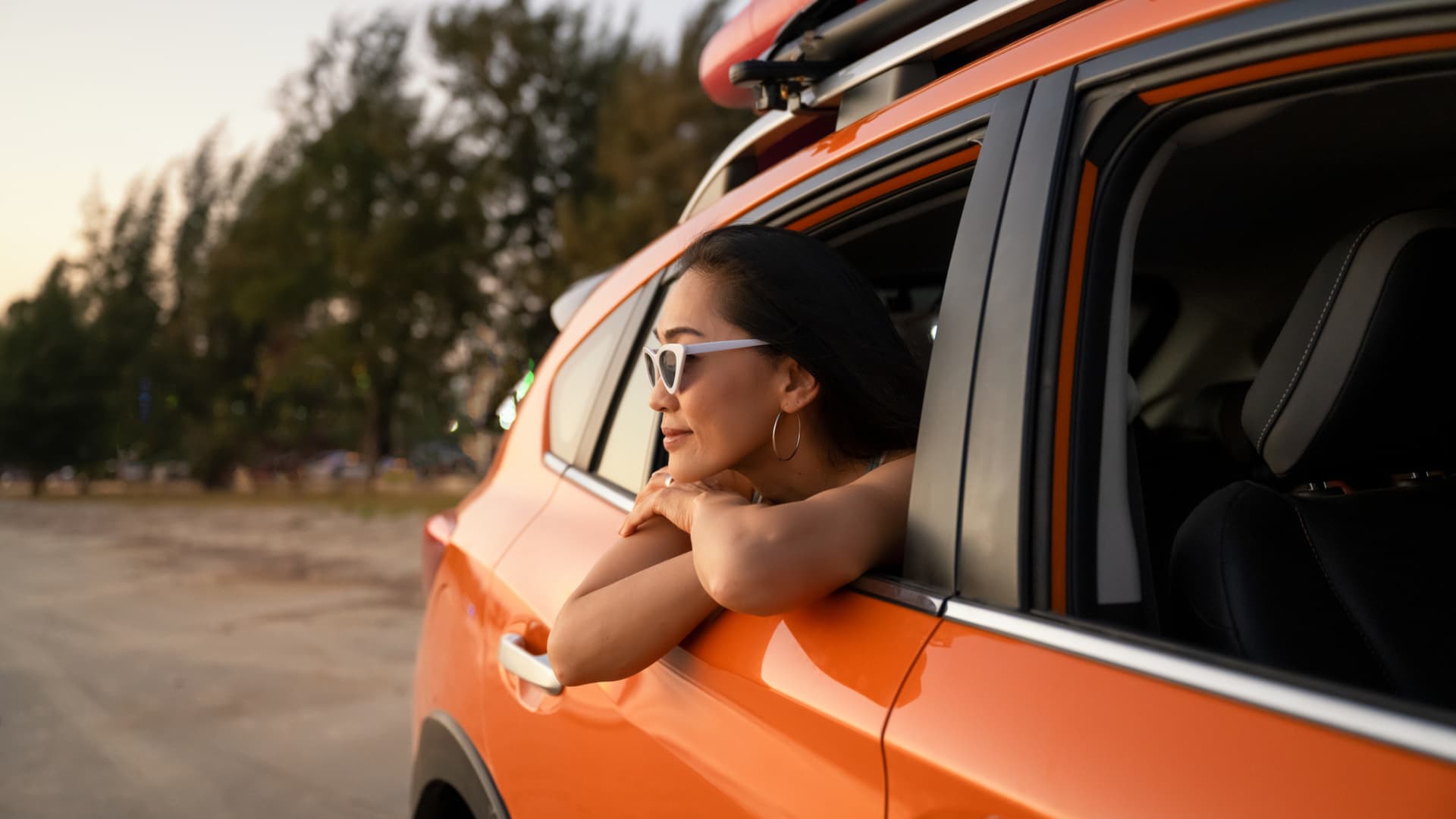 Renting a car for a road trip, or driving yourself? 5 things to consider