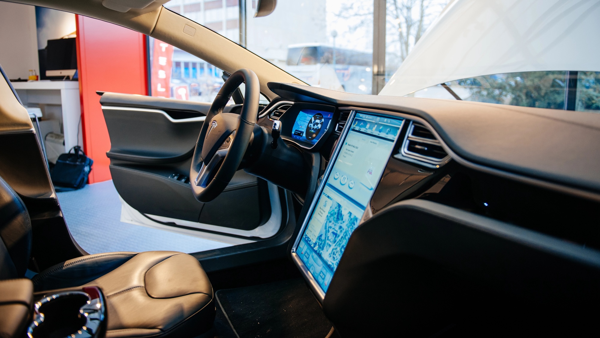 Tesla patents self-cleaning technology for its robotaxis that doesn't exist yet